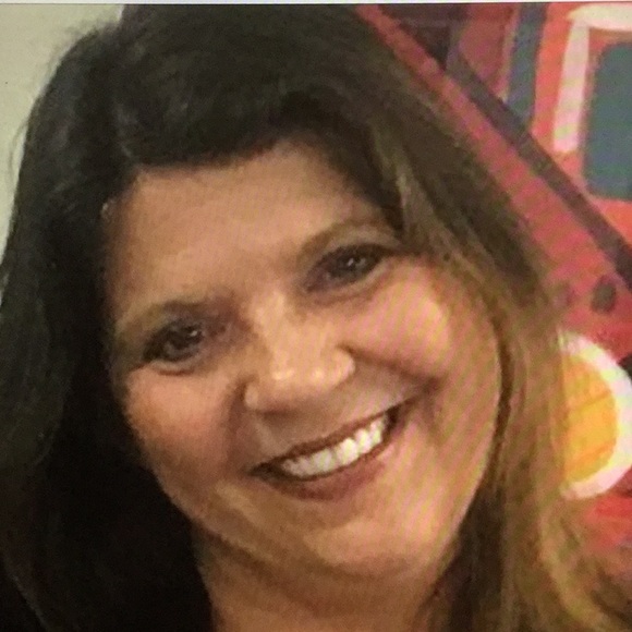 Meet your Posher, Pam - Picture 1 of 1